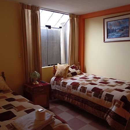 Hostal Vista Al Lago Titicaca ปูโน ภายนอก รูปภาพ