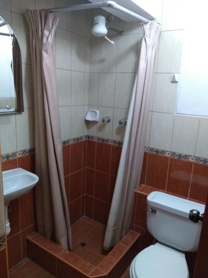 Hostal Vista Al Lago Titicaca ปูโน ภายนอก รูปภาพ
