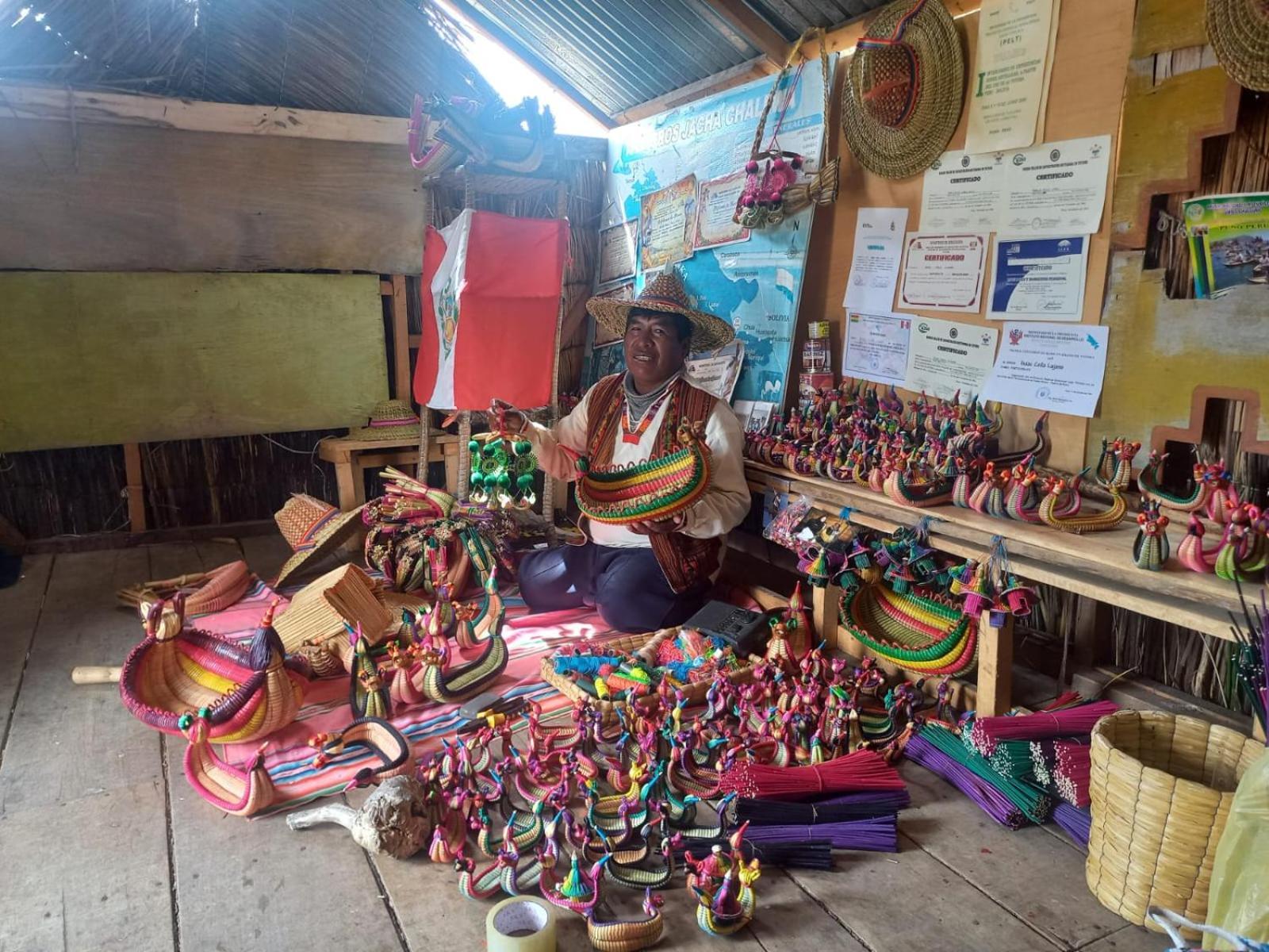 Hostal Vista Al Lago Titicaca ปูโน ภายนอก รูปภาพ