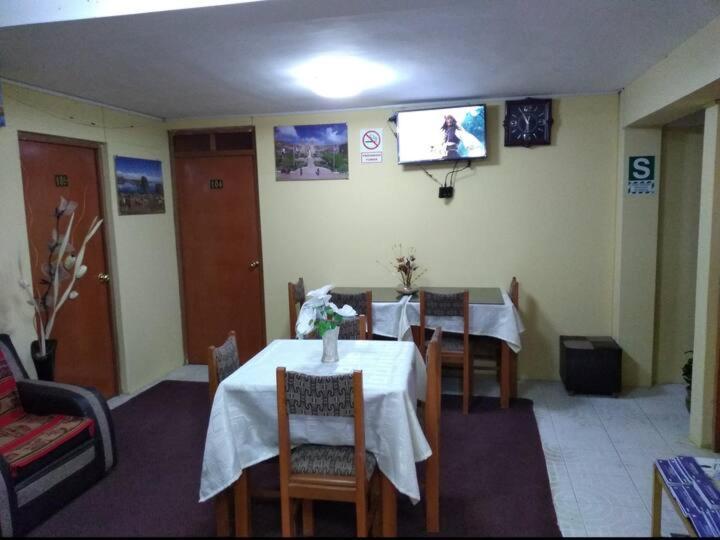 Hostal Vista Al Lago Titicaca ปูโน ภายนอก รูปภาพ
