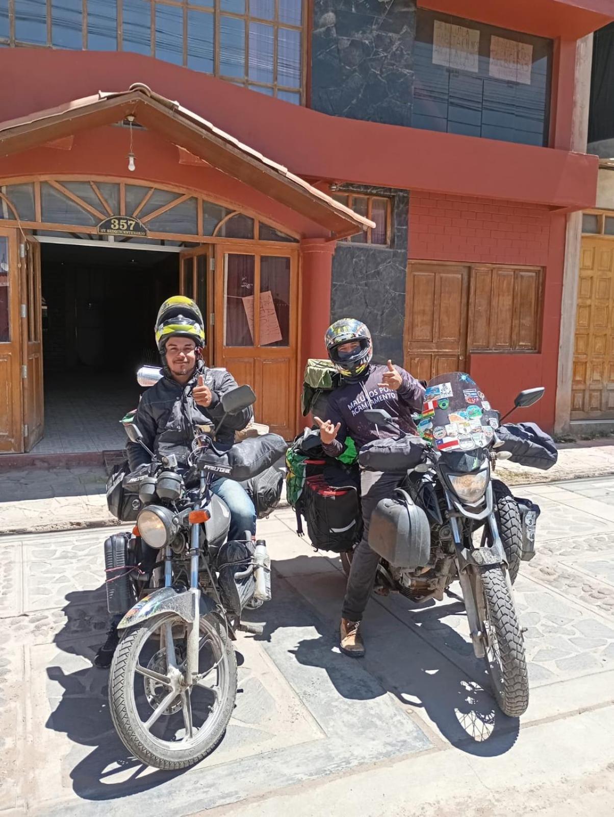Hostal Vista Al Lago Titicaca ปูโน ภายนอก รูปภาพ